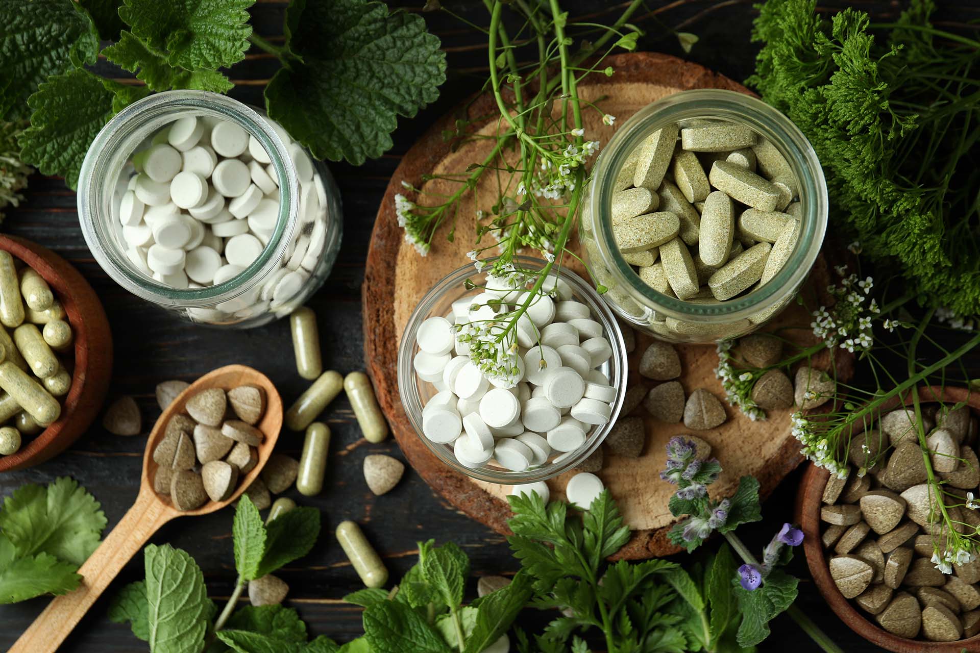 Die Experten von AuraNatura wissen, wie wichtig Spurenelemente und Vitamine für Frauen sind